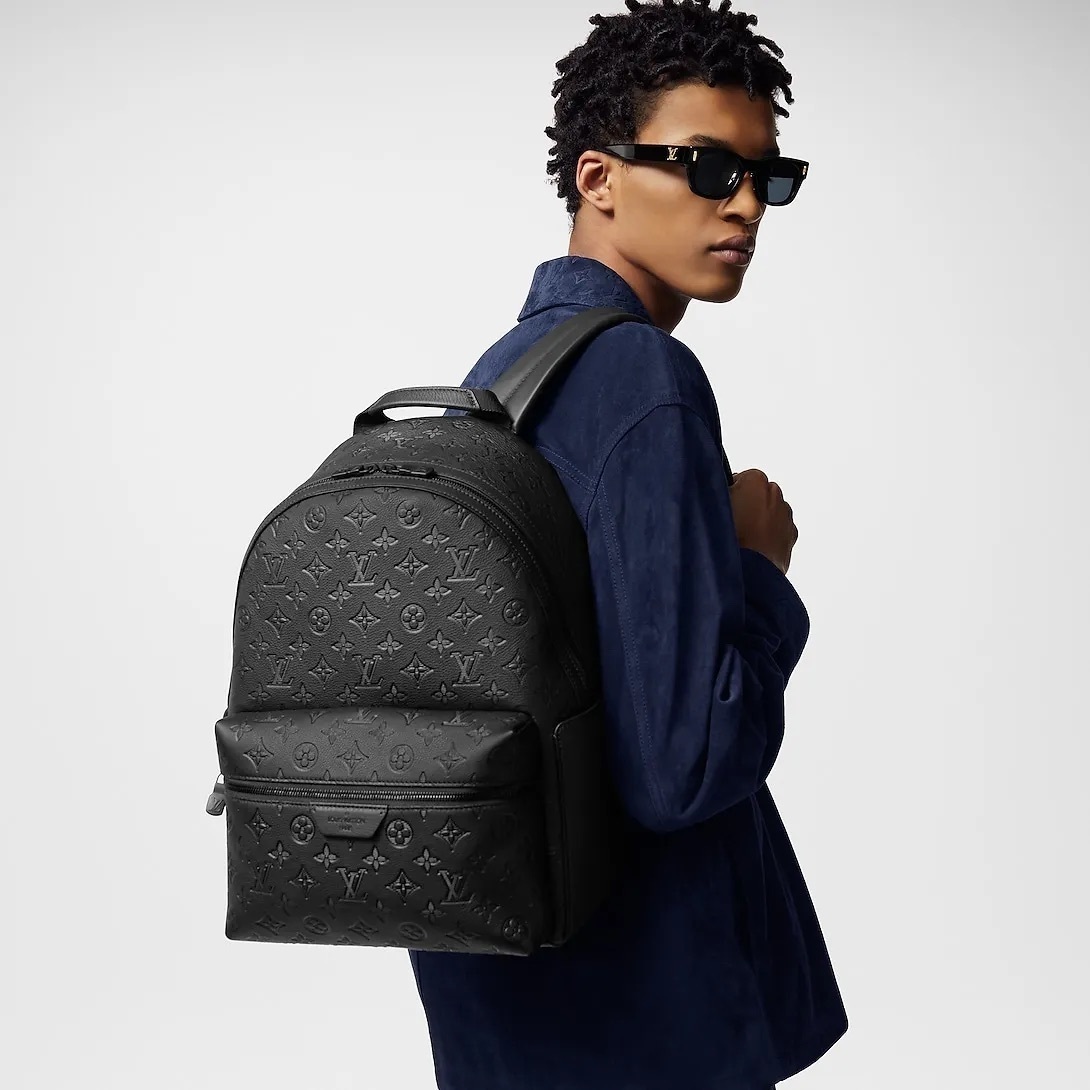 【都会的バックパック】Louis Vuitton Discovery Rucksack