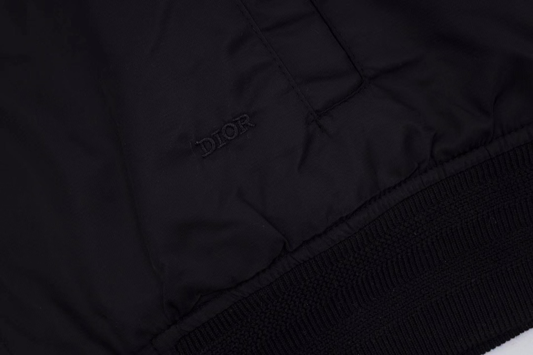 【DIOR公式旗艦店】ディオール ジャケット 綿入り ご好評に付き再入荷！
