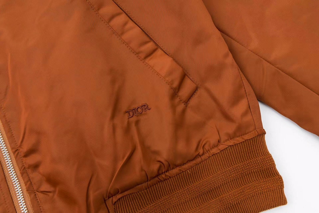 【DIOR公式旗艦店】ディオール ジャケット ご好評に付き再入荷！