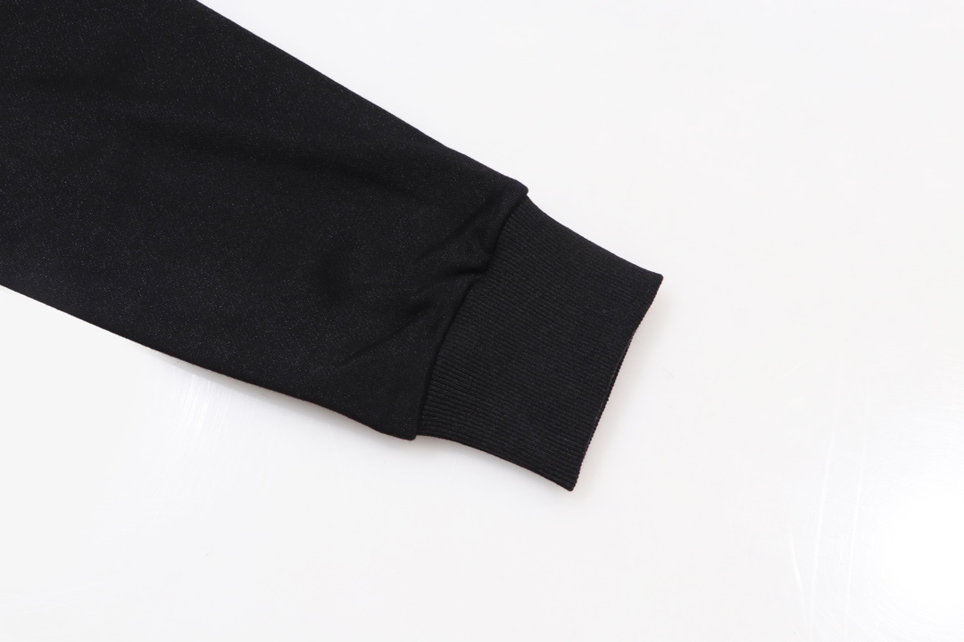 【CELINE旗艦店】パーカー★男女兼用★ご好評に付き再入荷！