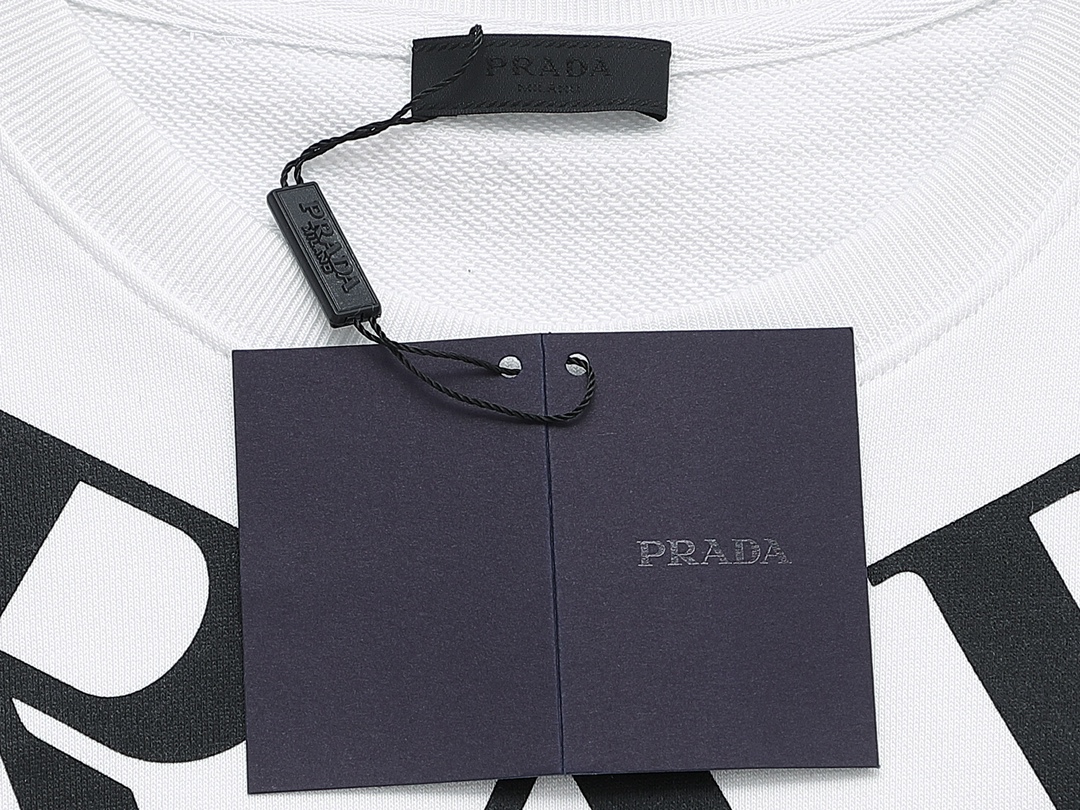 【Prada】( プラダ ) 男女兼用、ご好評に付き再入荷！