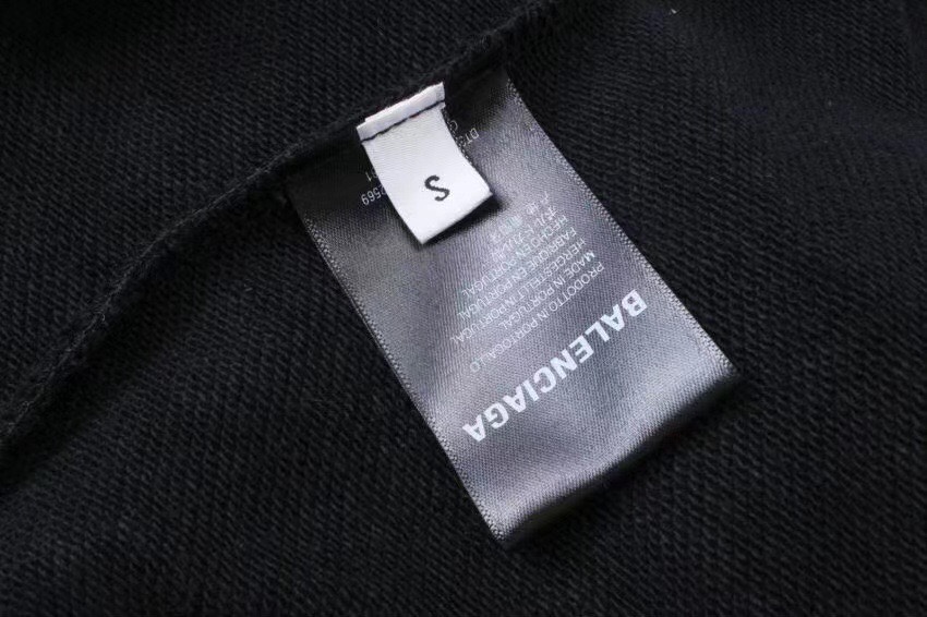【BALENCIAGA】バレンシアガ パーカー 男女兼用 ご好評に付き再入荷！
