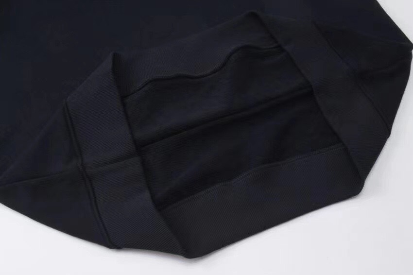 【BALENCIAGA】バレンシアガ パーカー 男女兼用 ご好評に付き再入荷！