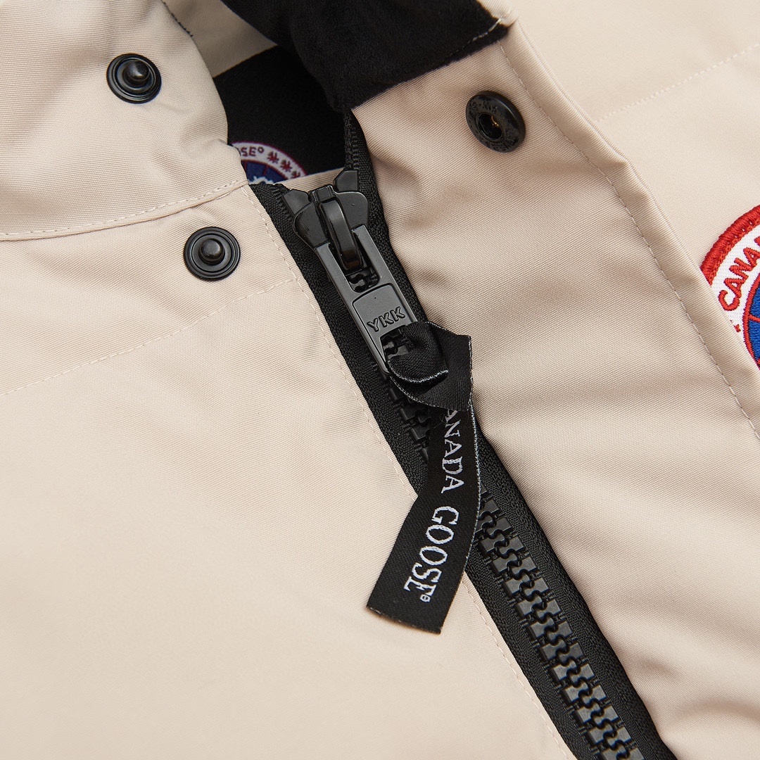 【Canada Goose 公式 旗艦店】ダウンベスト、ご好評に付き再入荷！