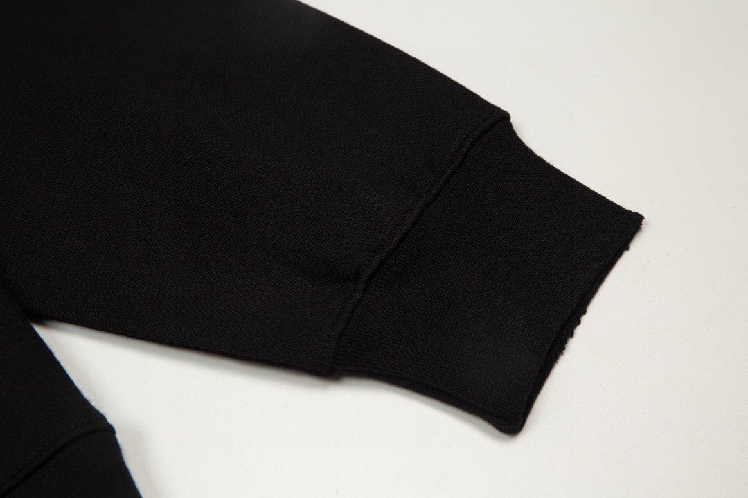 【BALENCIAGA】バレンシアガ パーカー 男女兼用 ご好評に付き再入荷！