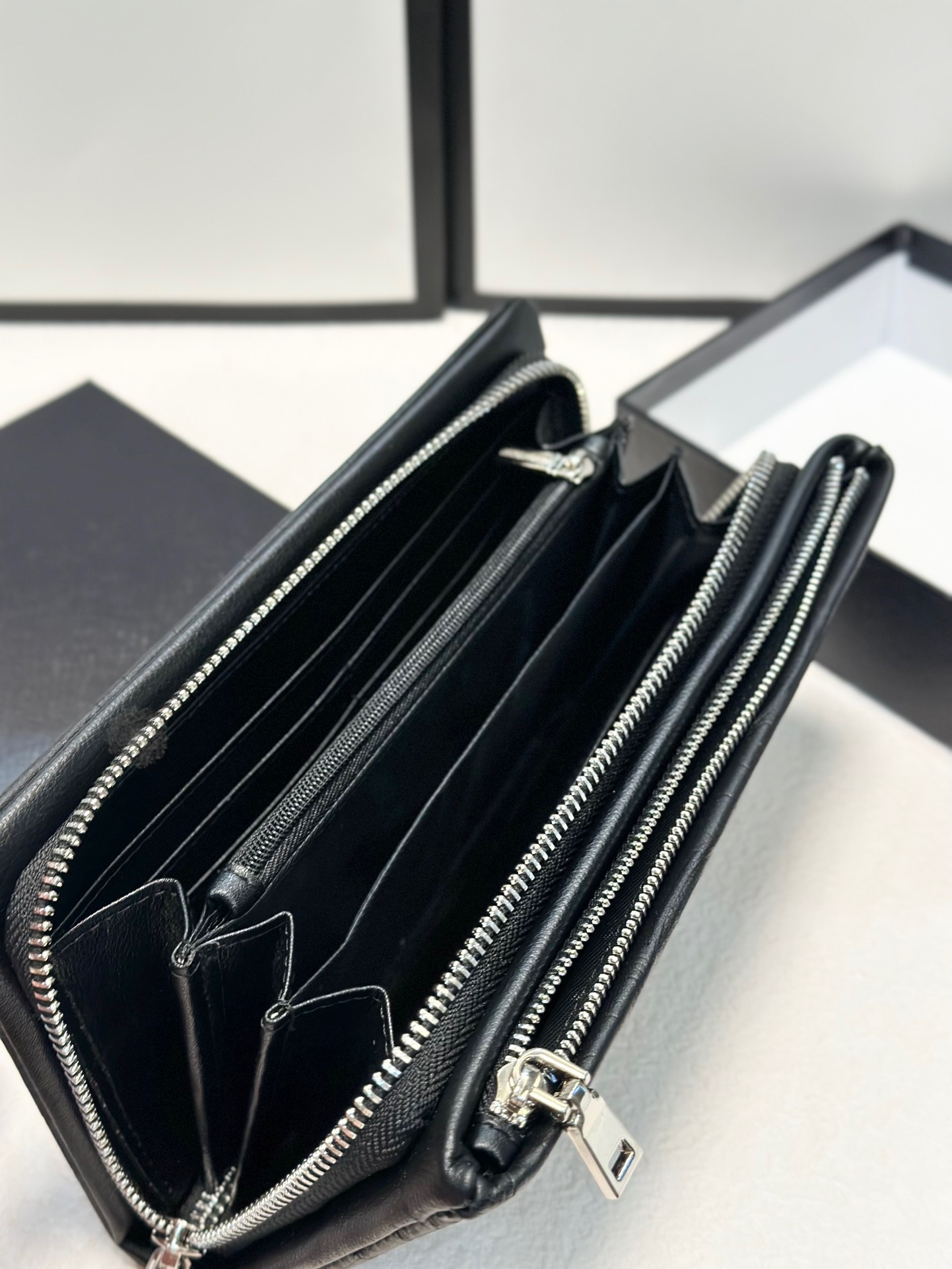 希少◆クロコの高級感◆PRADA ベアン Bearn 長財布