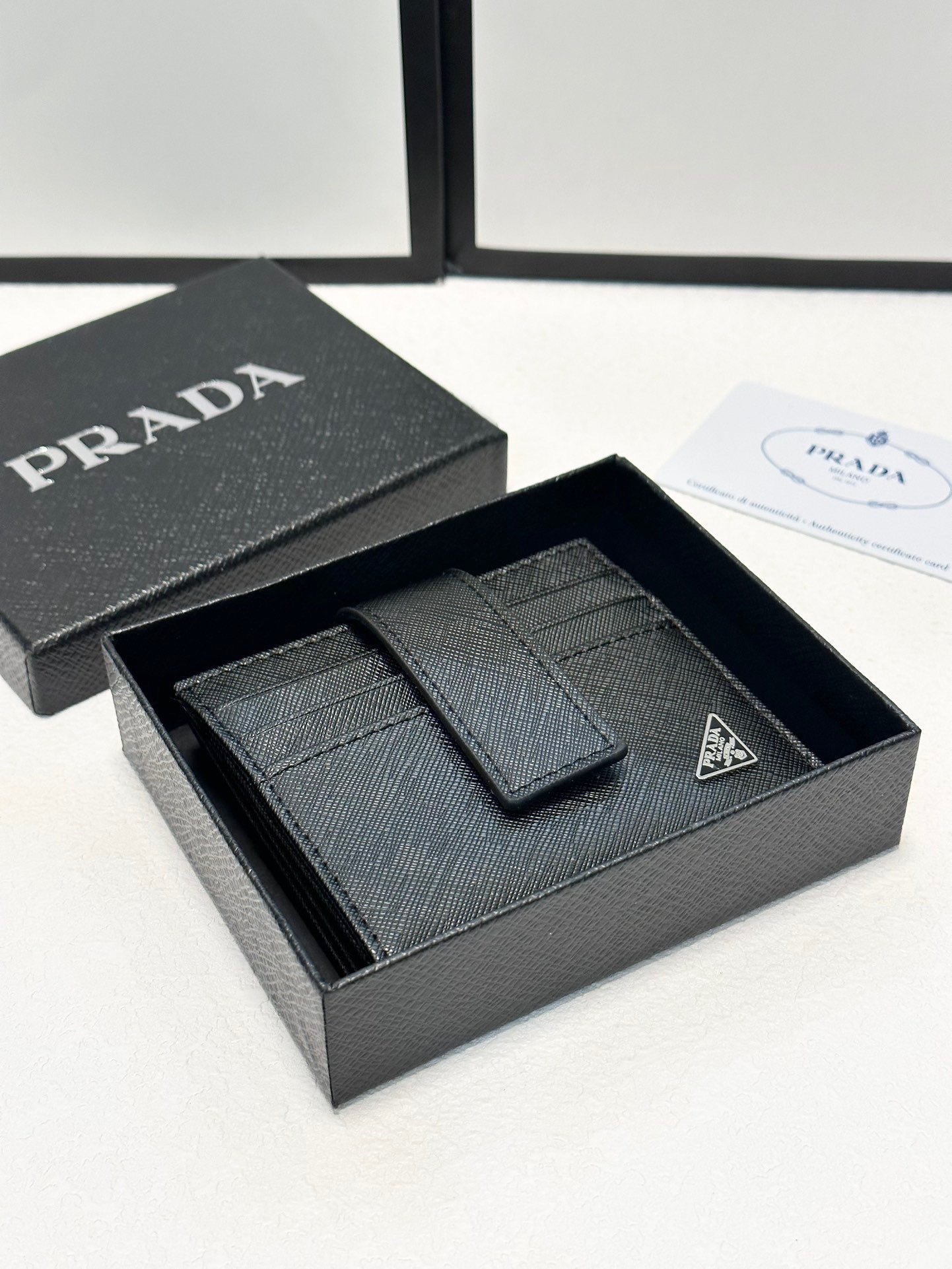 ★PRADA セール★ 2MC049★マイクログレイン　カードケ