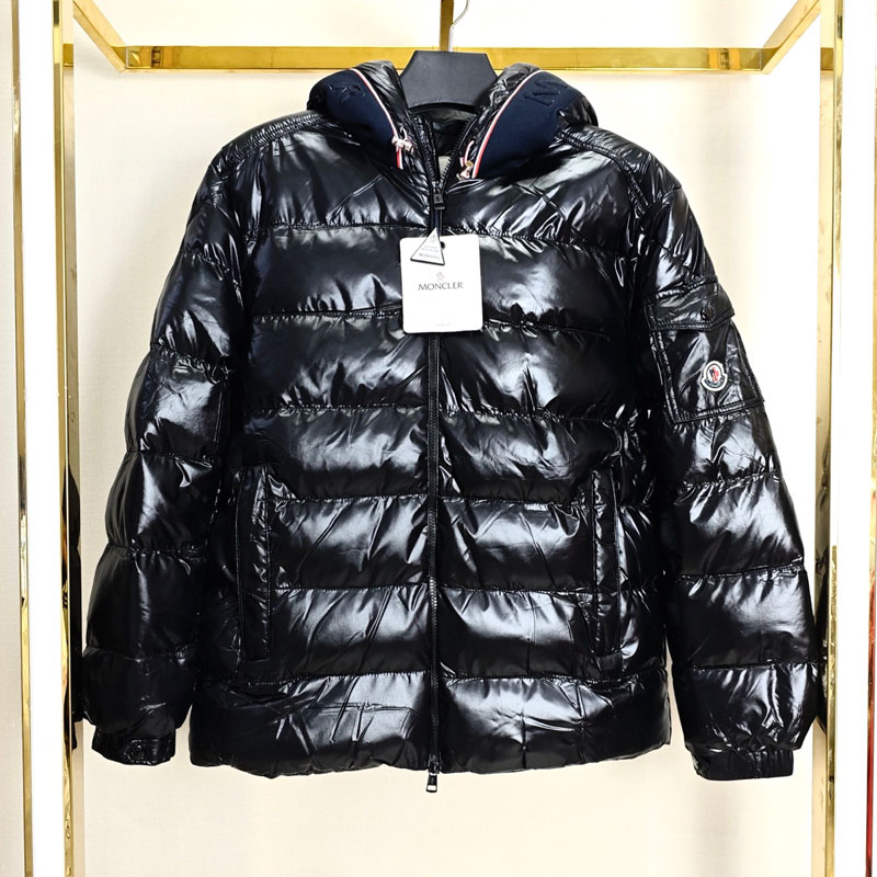 【Moncler全国送料無料】【即日出荷】新作数量限定予行販売モンクレールダウンジャケット