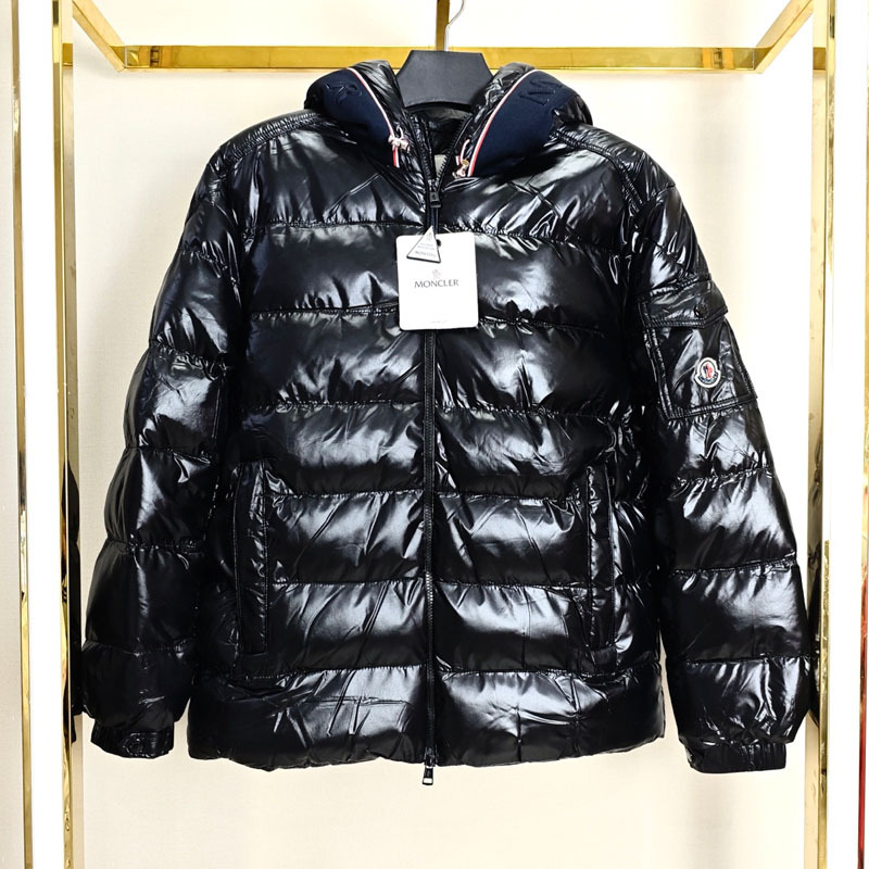 【Moncler全国送料無料】【即日出荷】新作数量限定予行販売モンクレールダウンジャケット