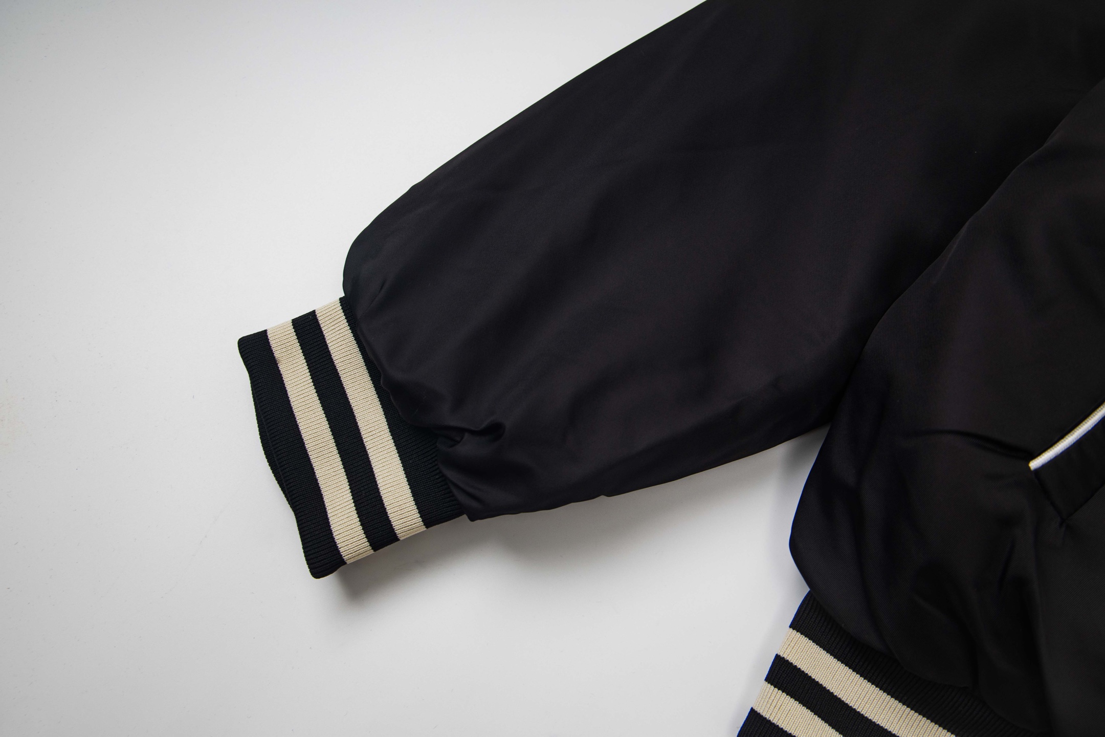 【CELINE旗艦店】セリーヌ 野球服のジャケット ご好評に付き再入荷！