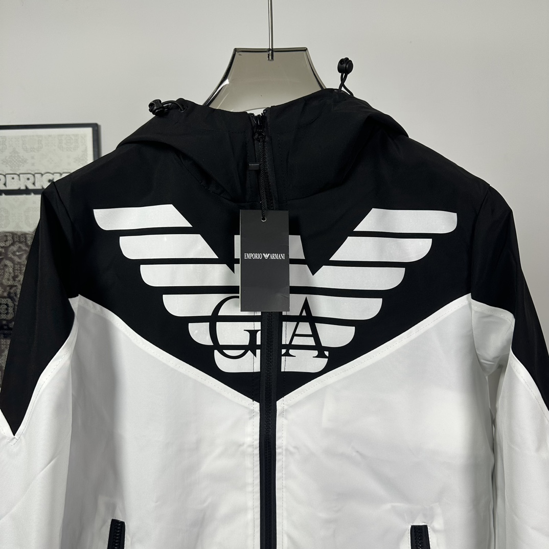 【 ARMANI旗艦店】ご好評に付き再入荷！！