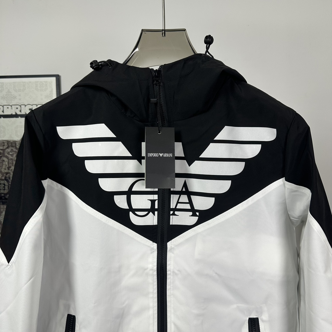 【 ARMANI旗艦店】ご好評に付き再入荷！！