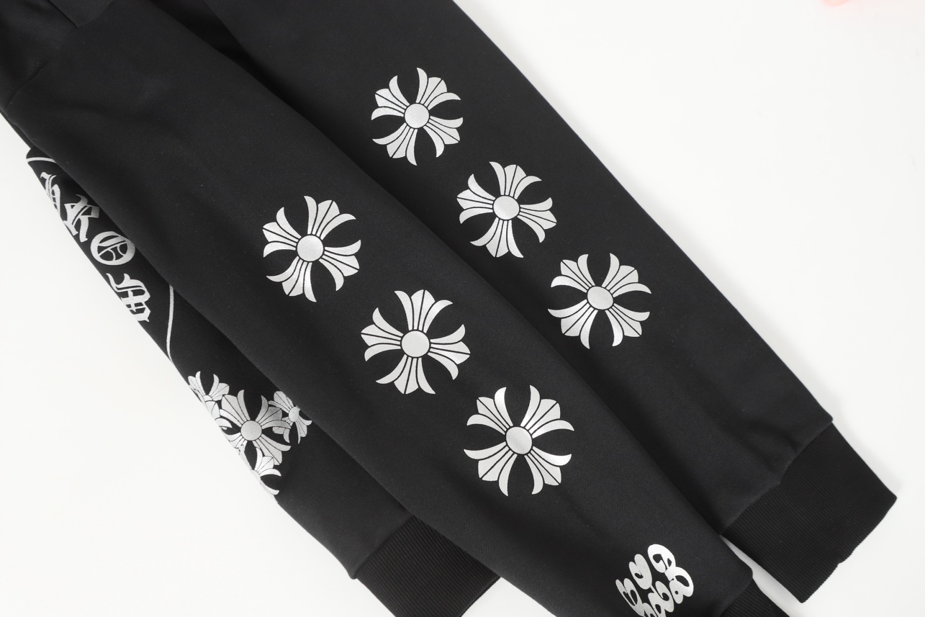 【CHROME HEARTS】パーカー