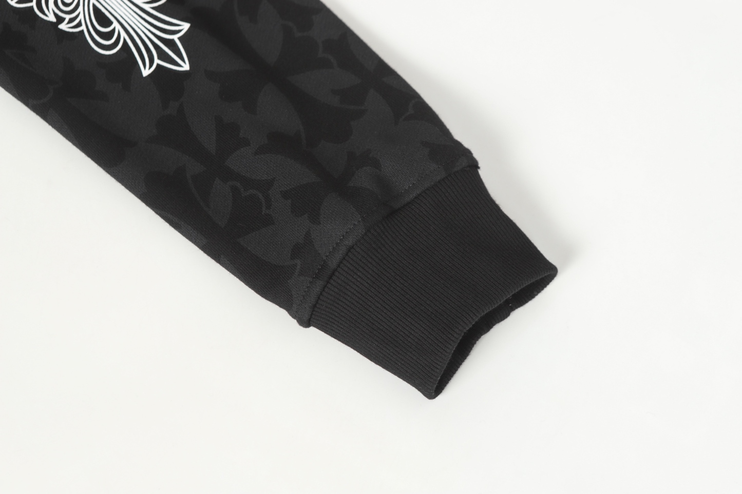 【CHROME HEARTS】パーカー