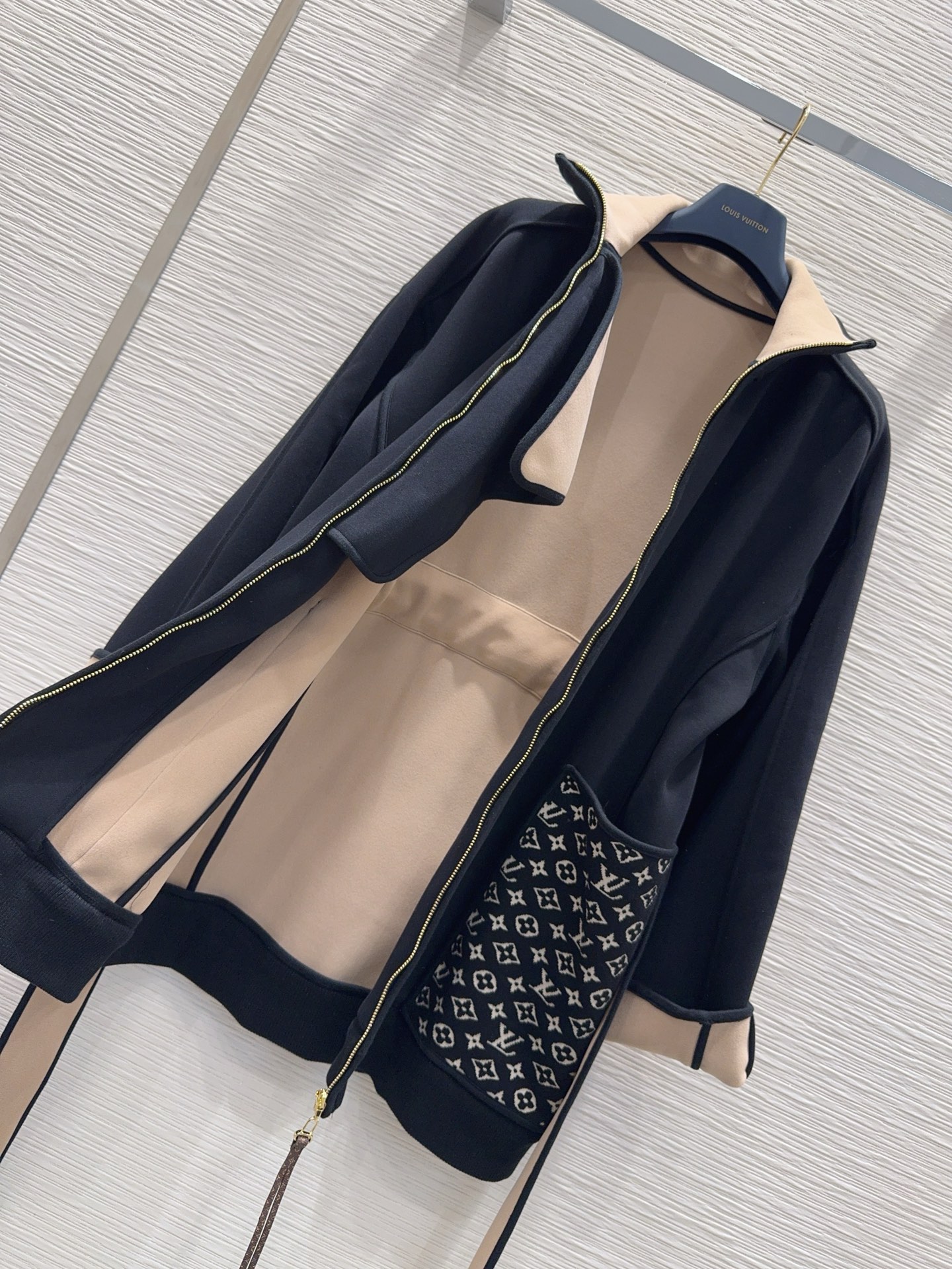 【LOUIS VUITTON旗艦店】ルイヴィトン オーバーコート ご好評に付き再入荷！