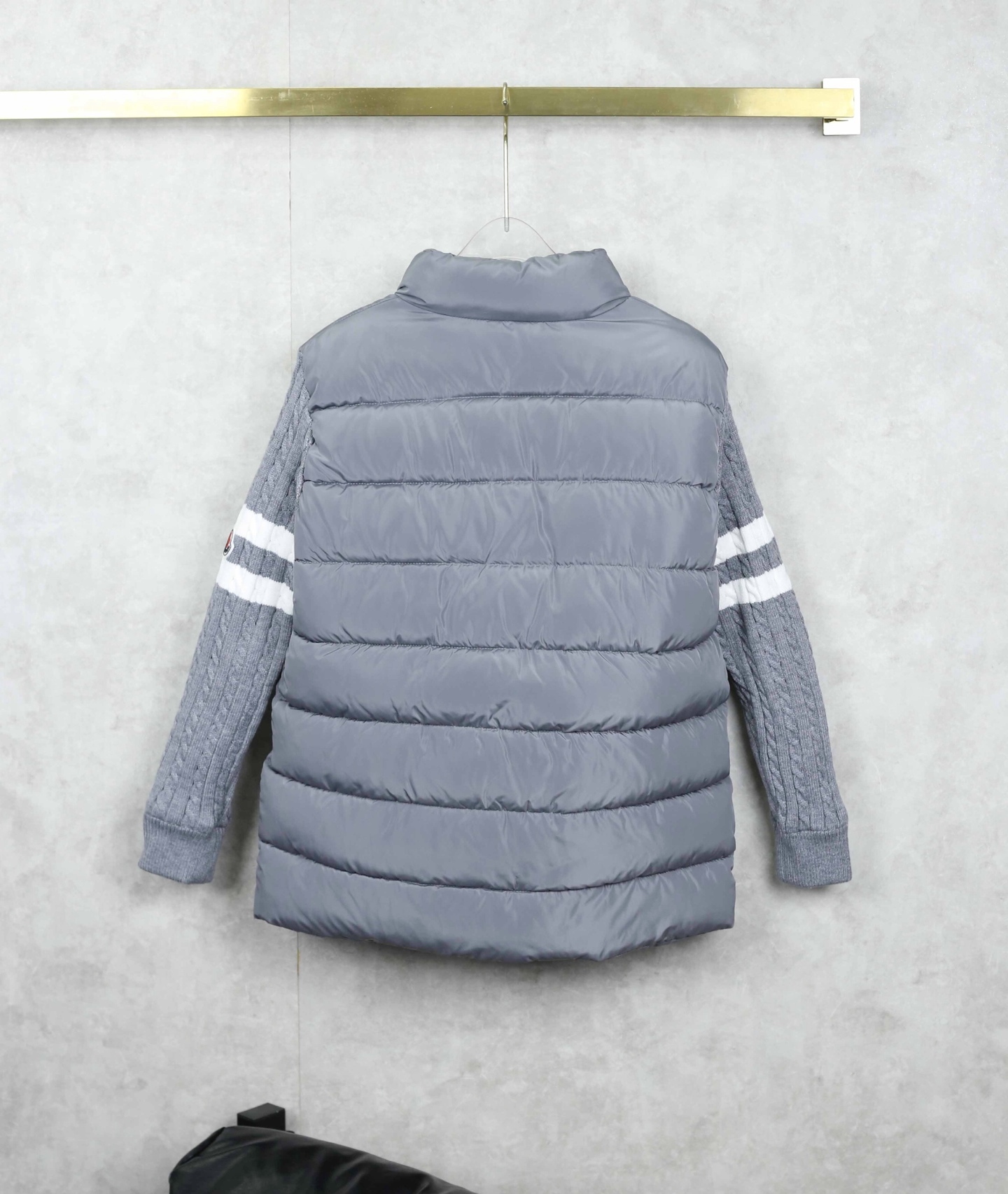 【MONCLER 公式旗艦店】モンクレール ダウンジャケット ご好評に付き再入荷！