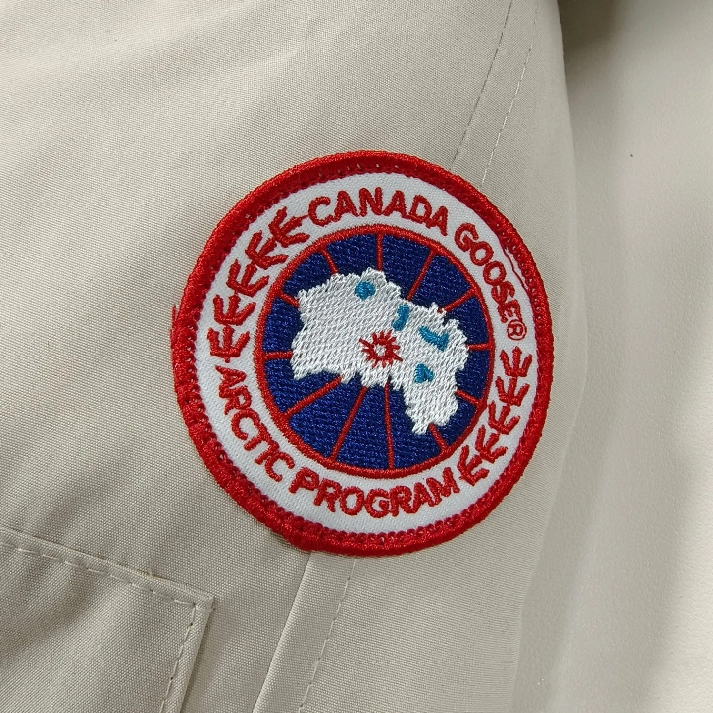 【CANADA GOOSE旗艦店】ダウンジャケット 男女兼用、ご好評に付き再入荷！