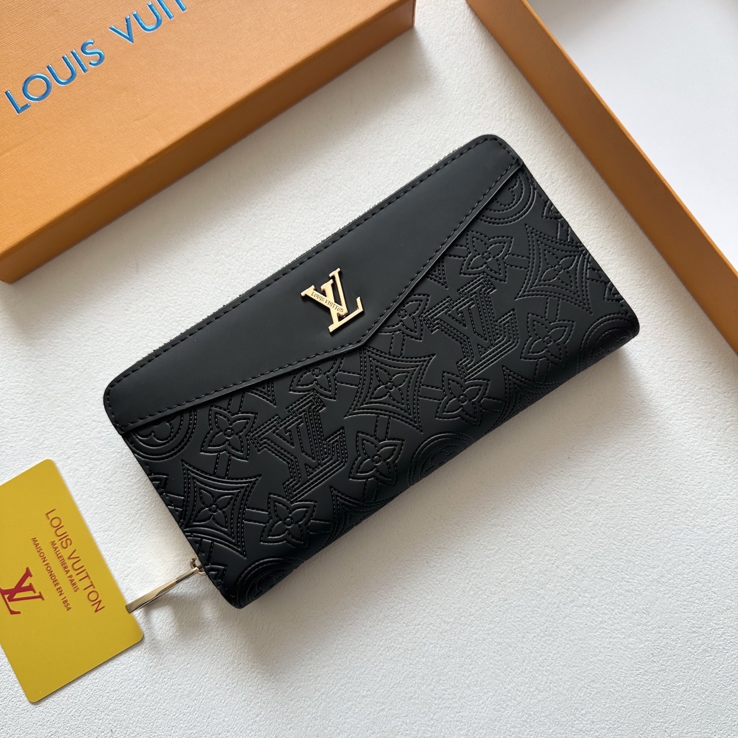 【モノグラム】Louis Vuitton LV×TM ジッピー・ウォレット