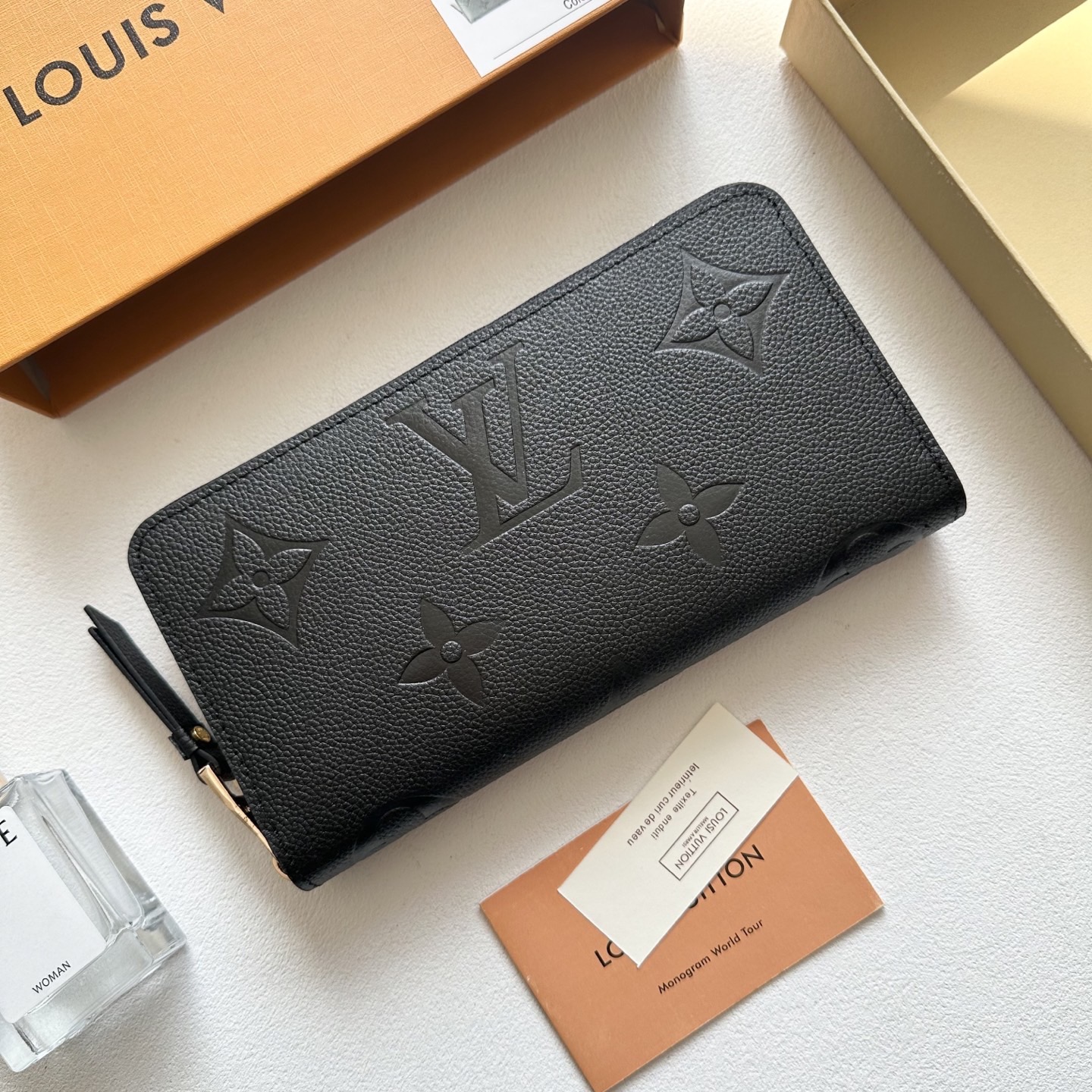 Louis Vuitton LV×TM ジッピー・ウォレット