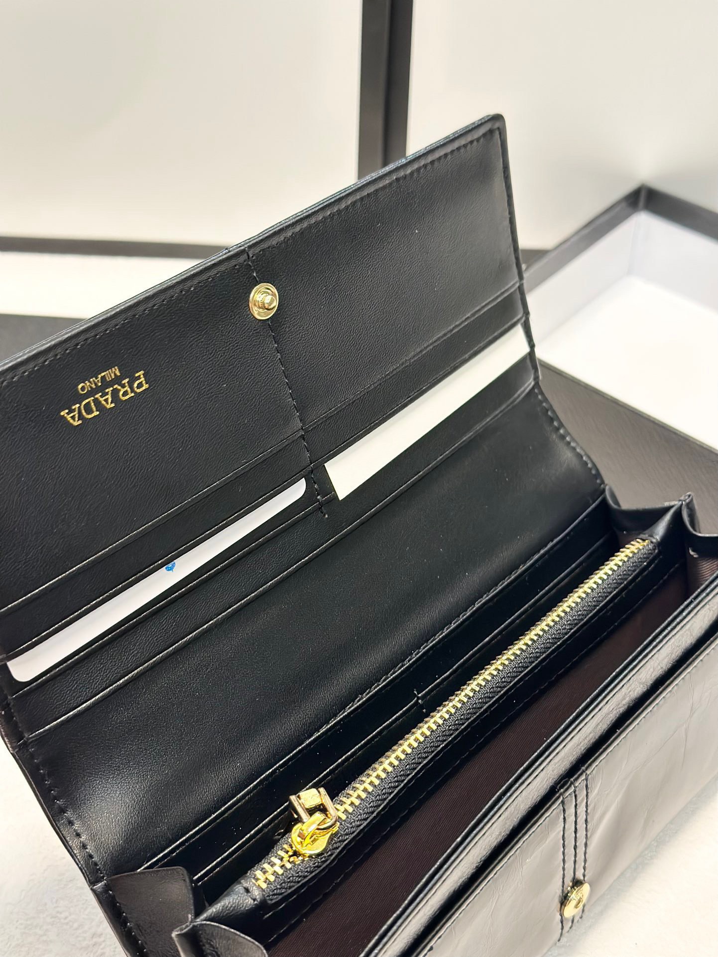 希少◆クロコの高級感◆PRADA ベアン Bearn 長財布