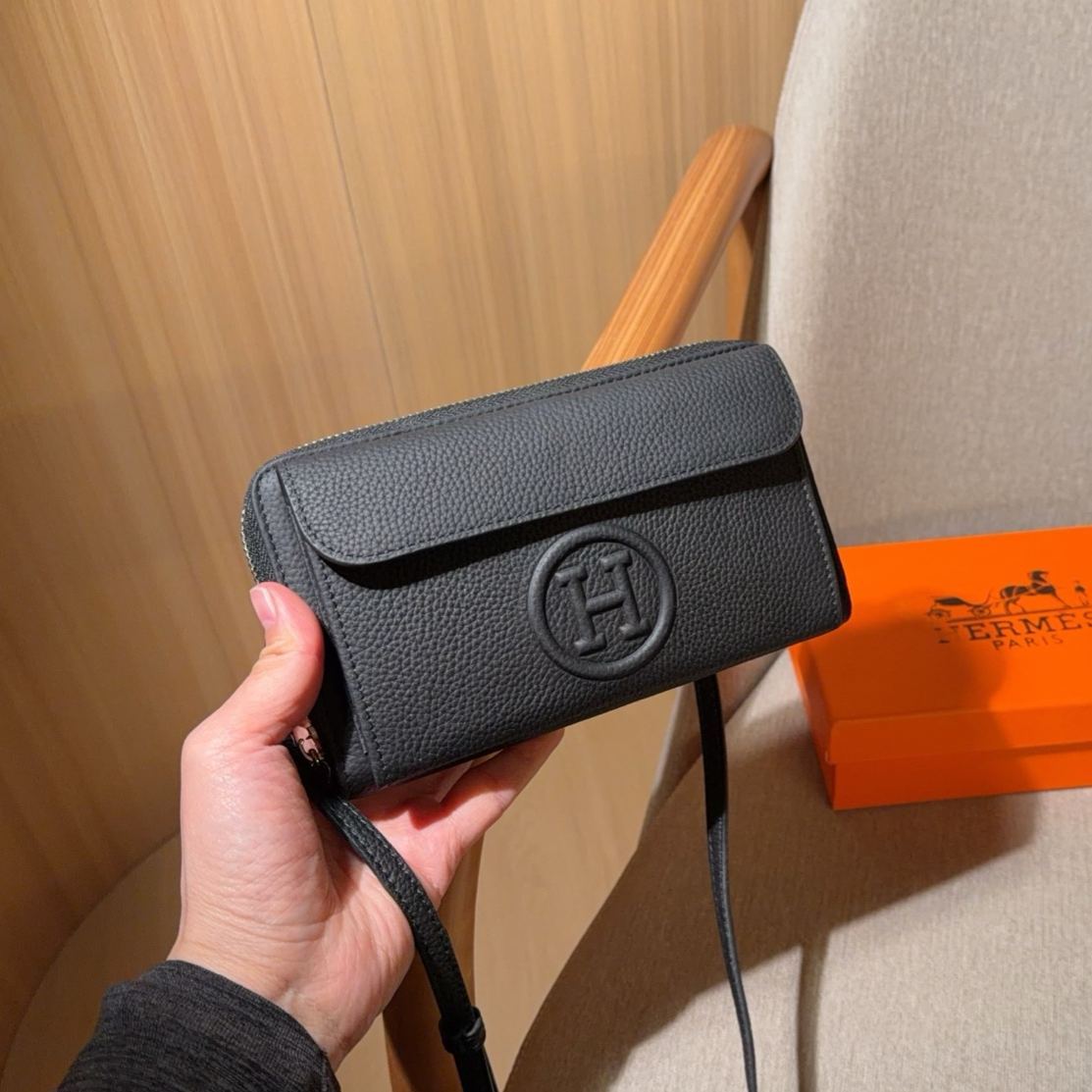【イカつい黒金具☆超希少】HERMES コンスタンス To Go クロコ