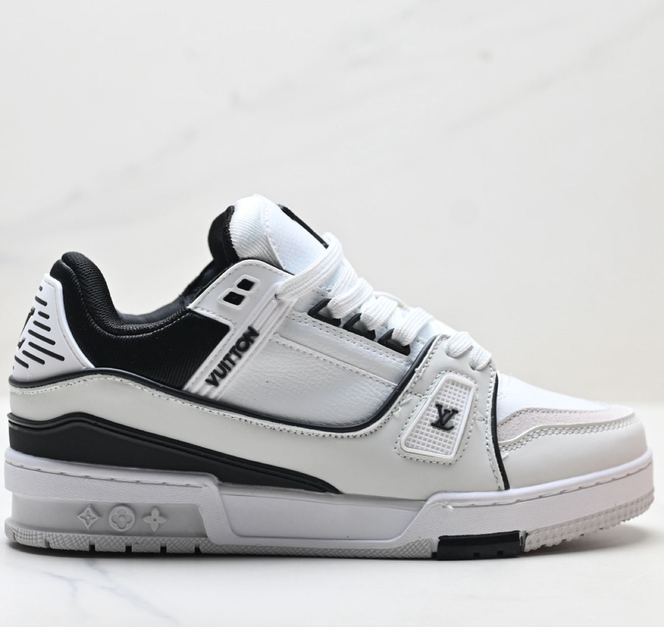 Louis Vuitton Trainer Sneaker Low 