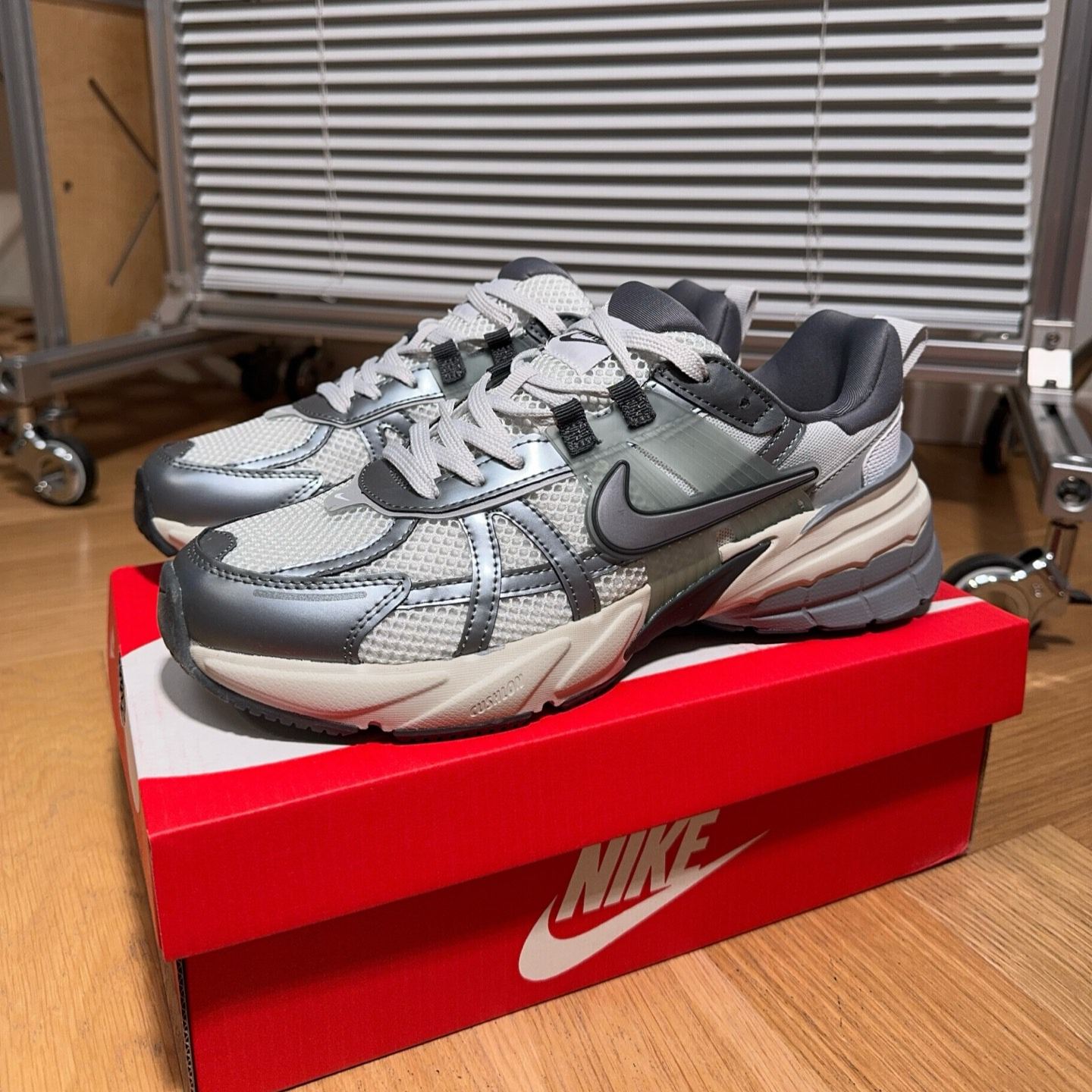 Nike V2K Run Retro - クロット × ナイキ エアフォース1