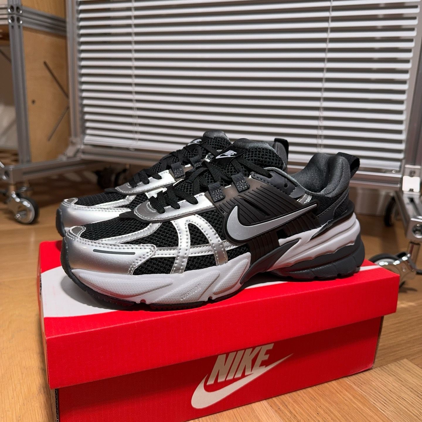 Nike V2K Run Retro - クロット × ナイキ エアフォース1