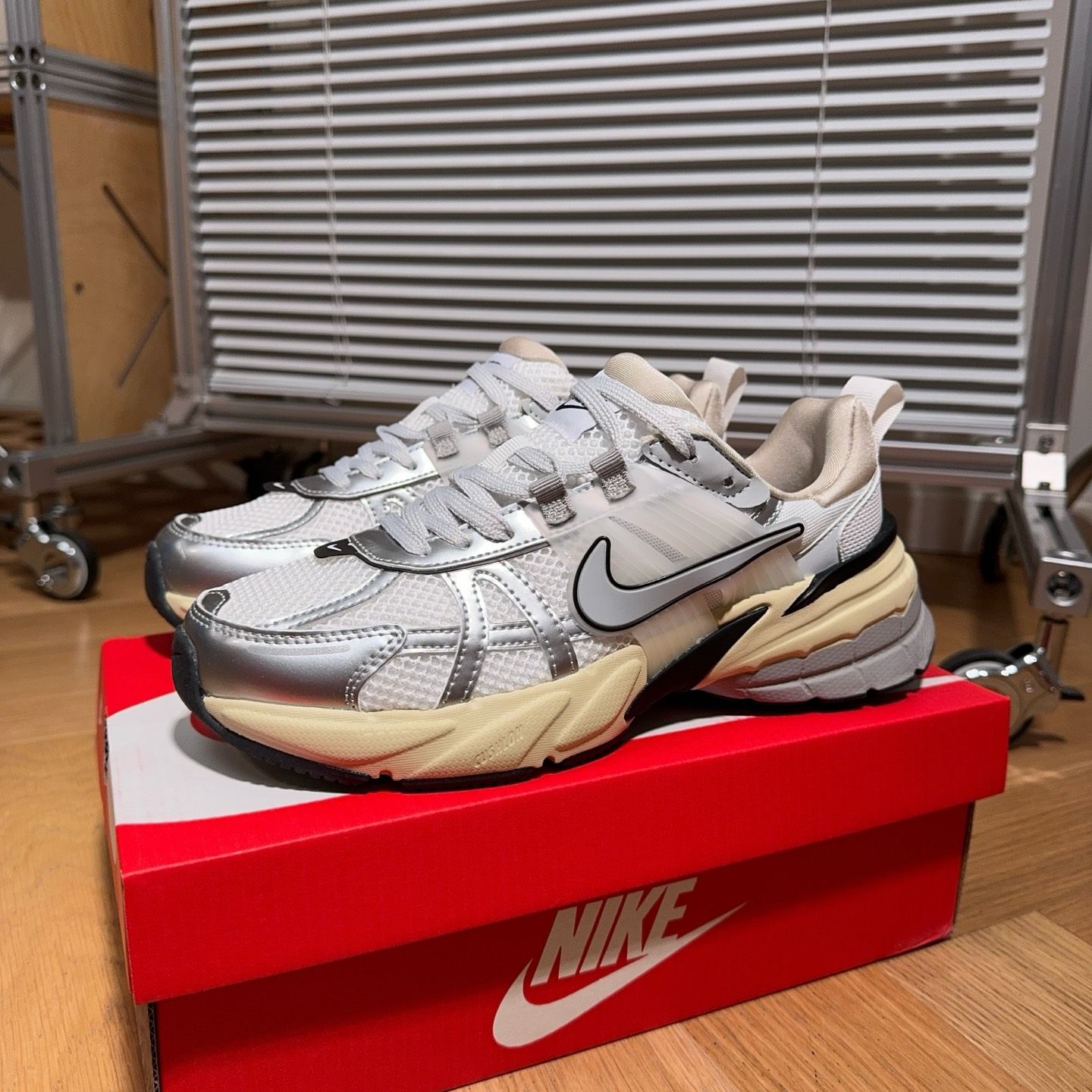 Nike V2K Run Retro - クロット × ナイキ エアフォース1