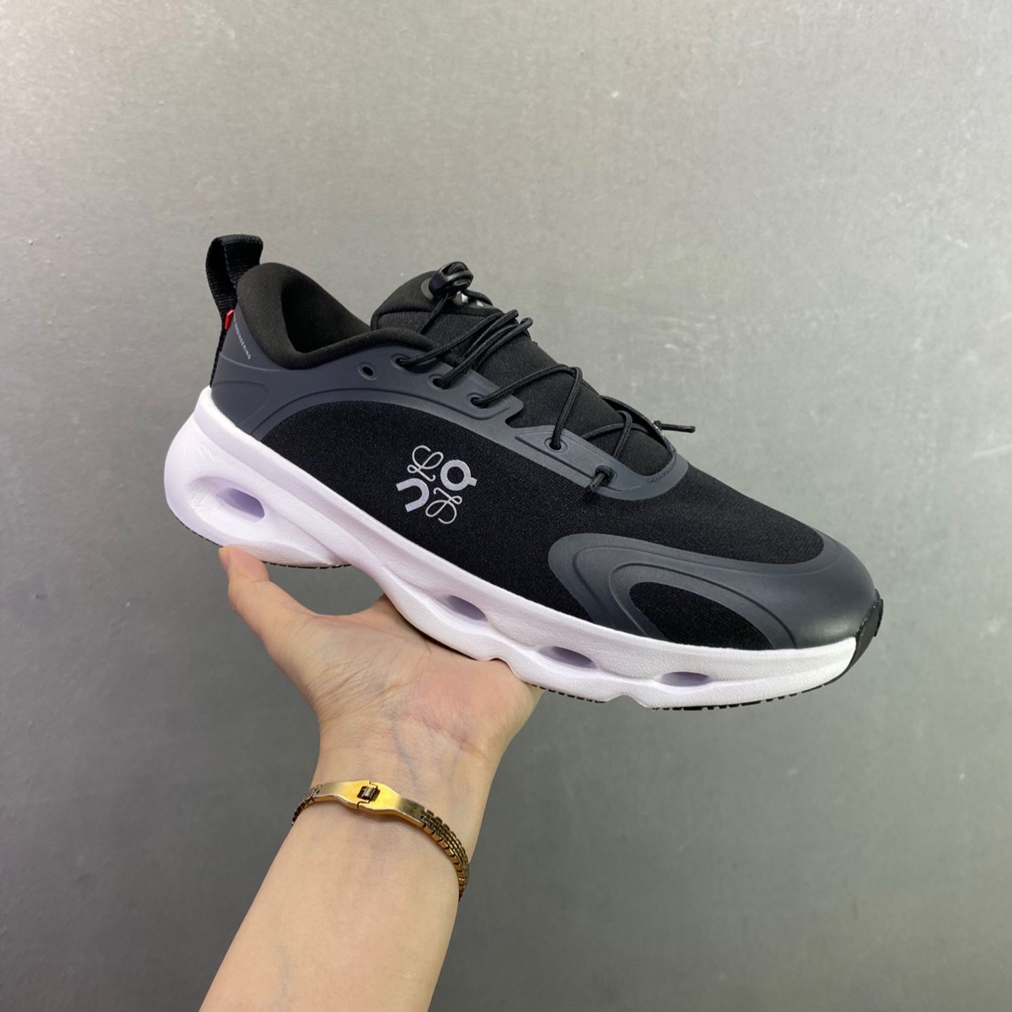 【超人気】LOEWE *ON CloudTec 軽量・快適 ローカット 多機能カジュアルスニーカー