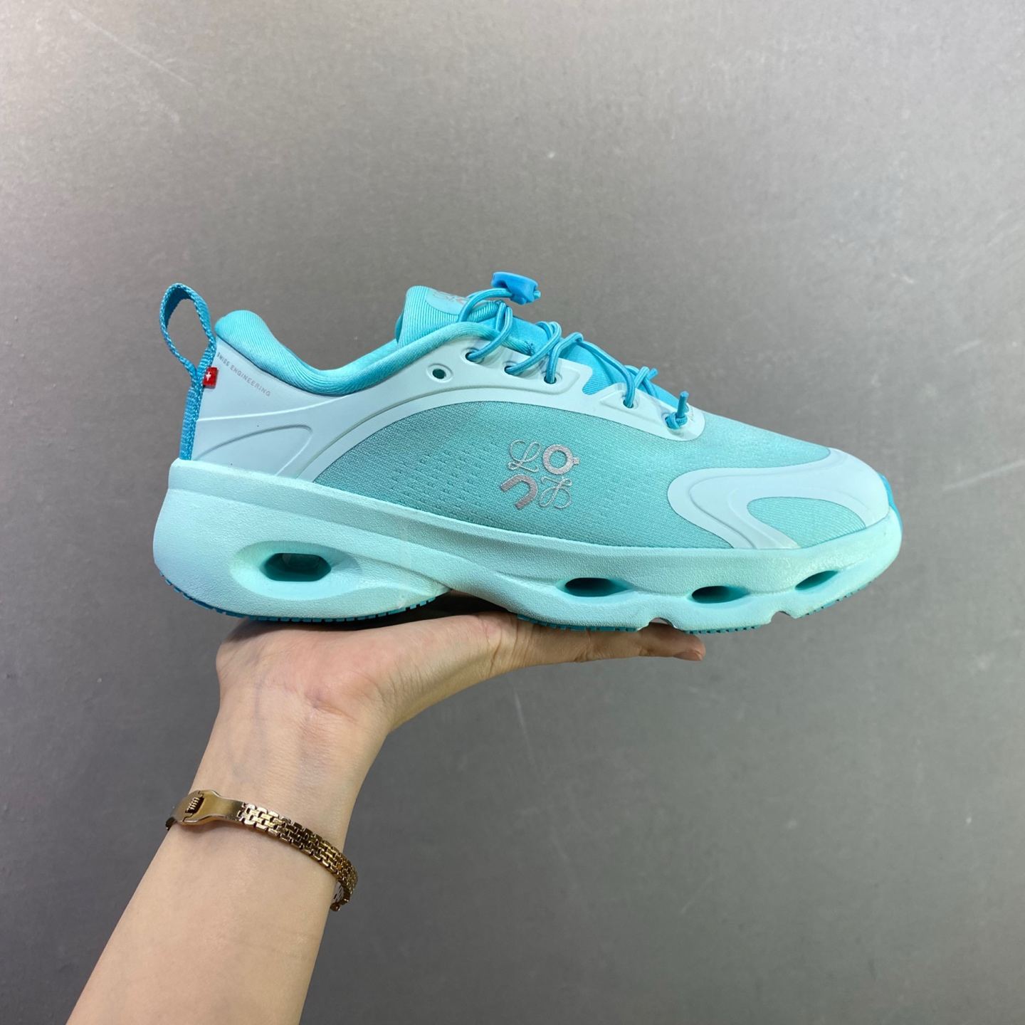 【超人気】LOEWE *ON CloudTec 軽量・快適 ローカット 多機能カジュアルスニーカー