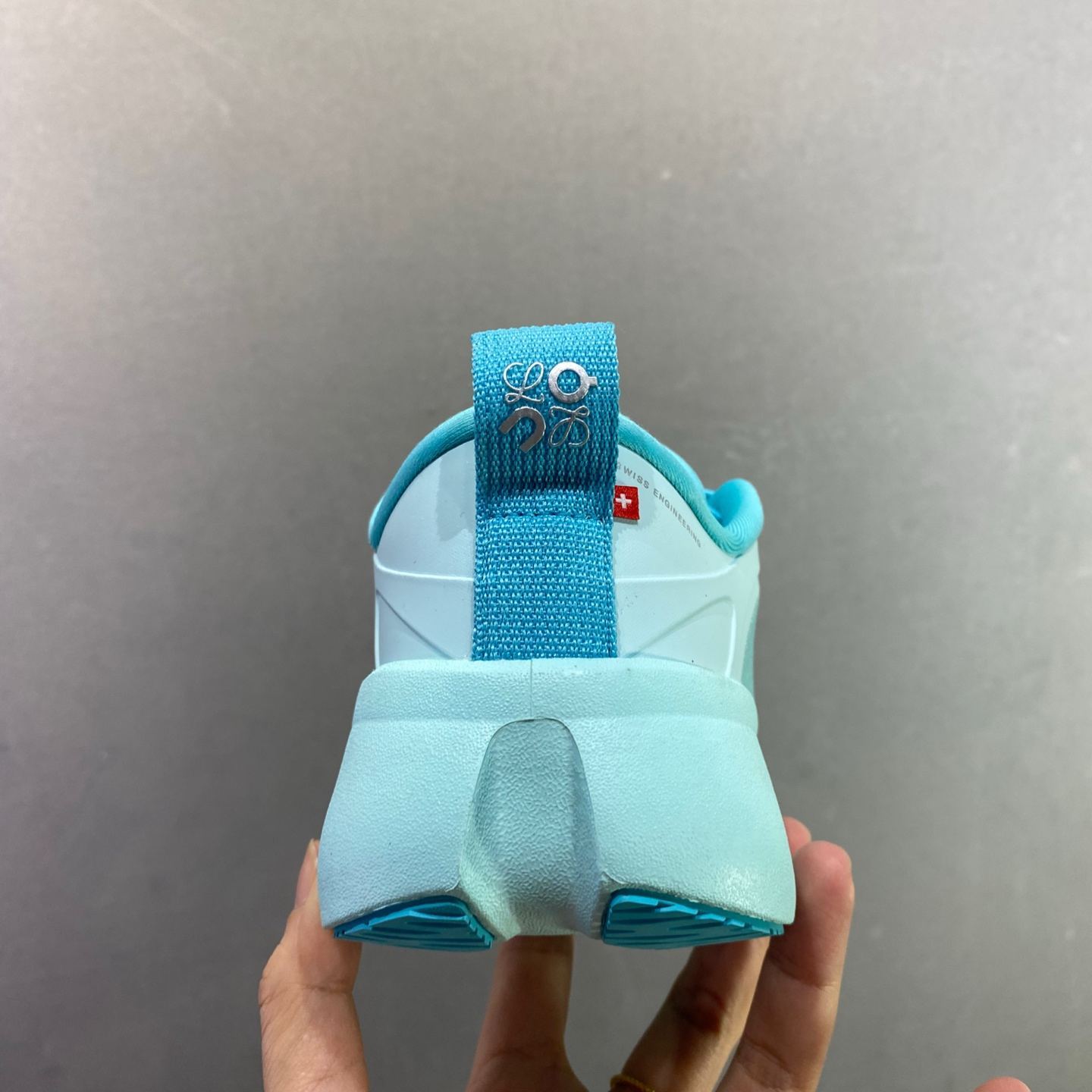 【超人気】LOEWE *ON CloudTec 軽量・快適 ローカット 多機能カジュアルスニーカー