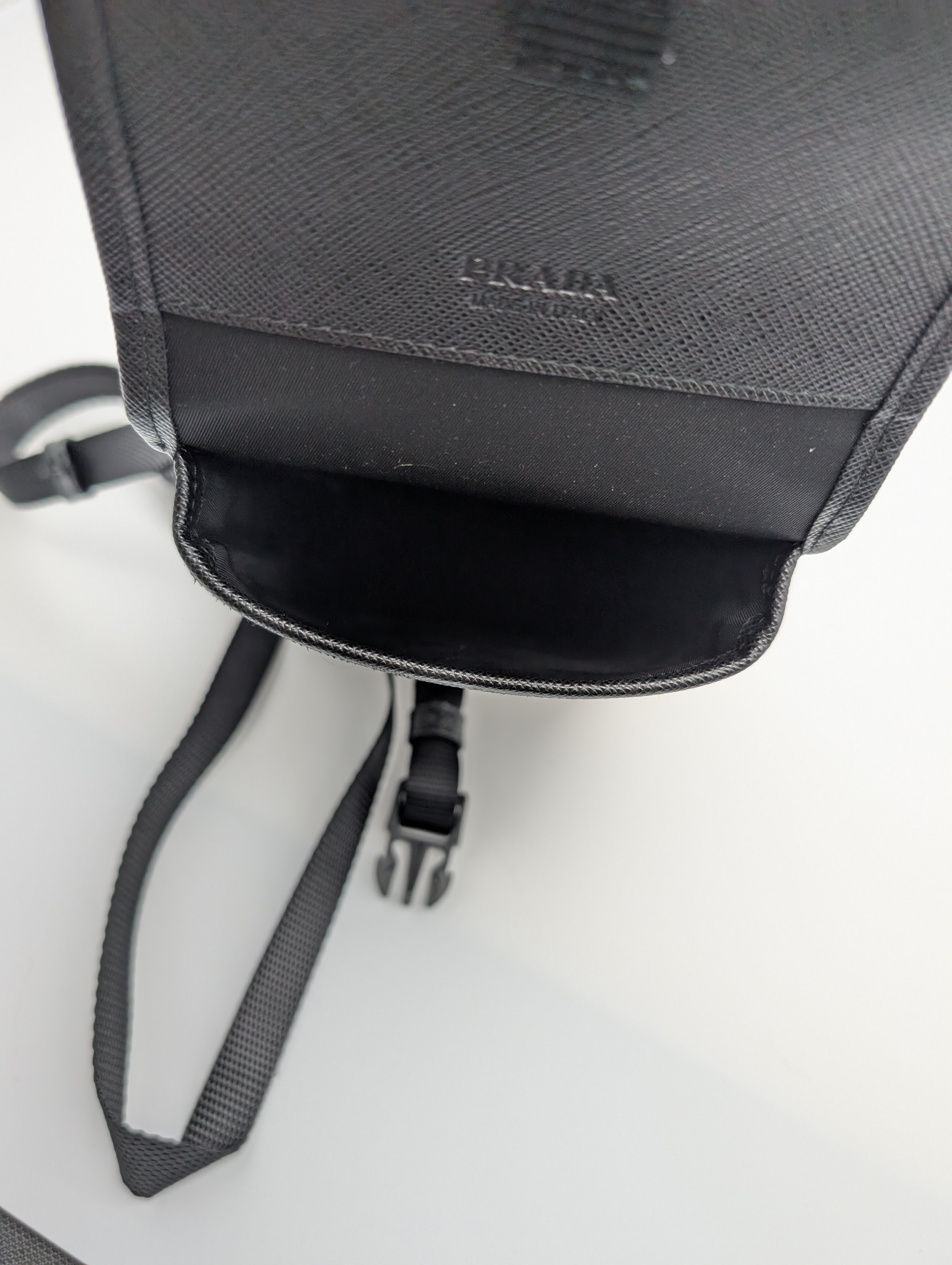 国内在庫/PRADA Re-Nylon スマホケース ポーチ ショルダーバッグ