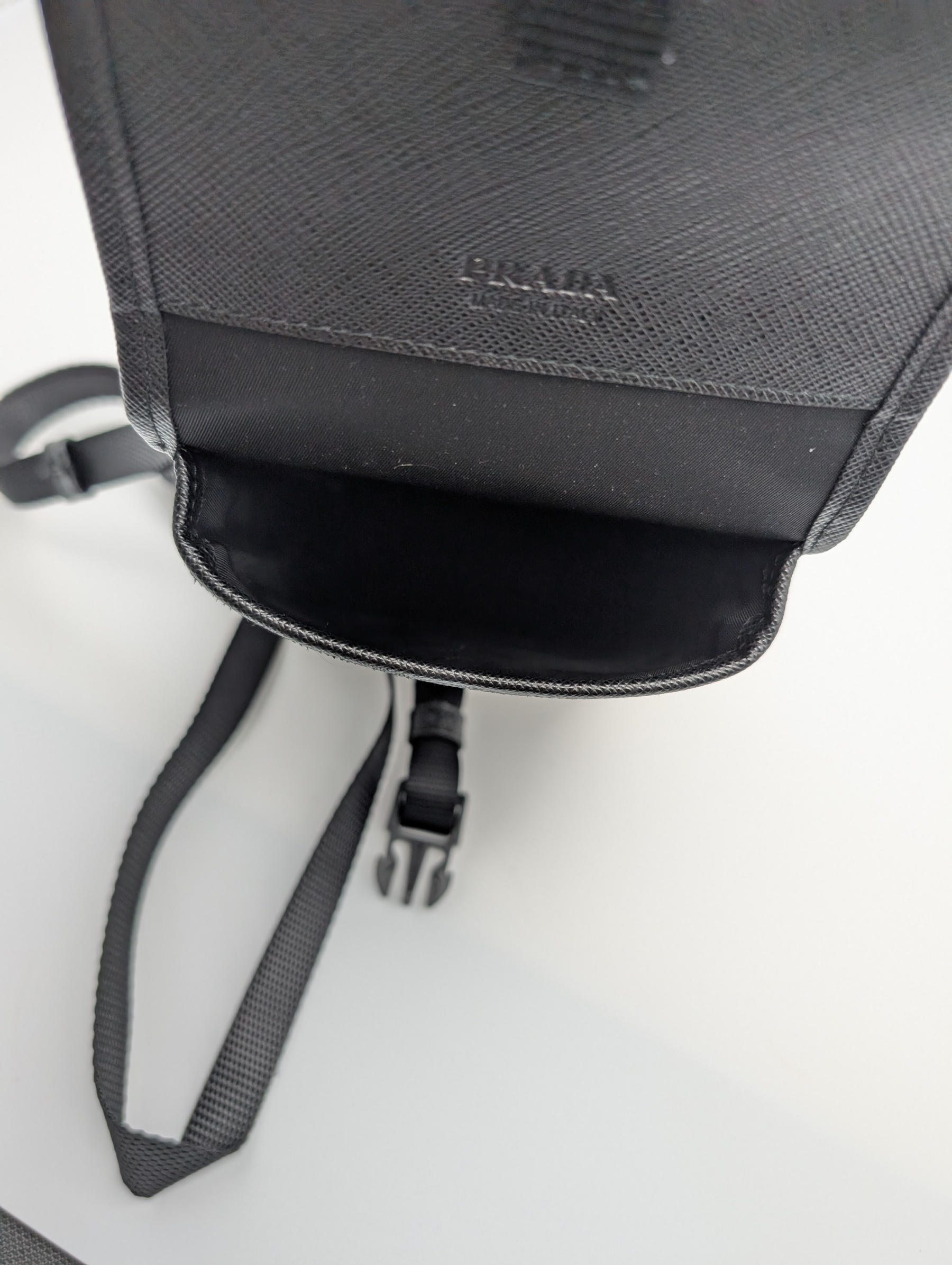 国内在庫/PRADA Re-Nylon スマホケース ポーチ ショルダーバッグ