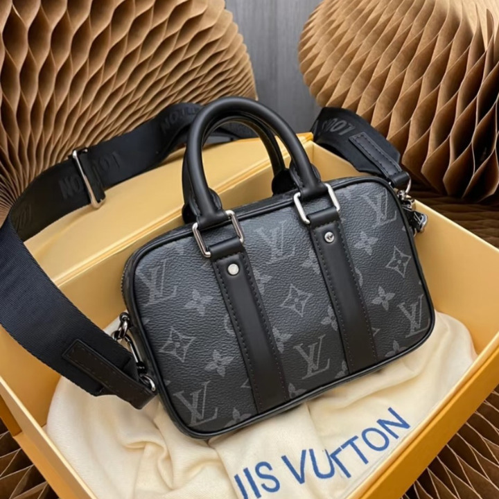【上質感溢れる逸品☆】Louis Vuitton ナノ PDV