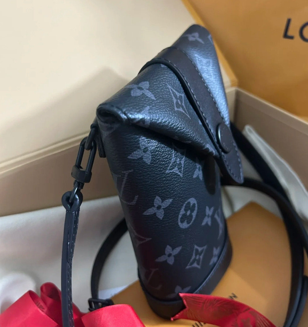 【多用途】Louis Vuitton エンベロップ・ポーチ