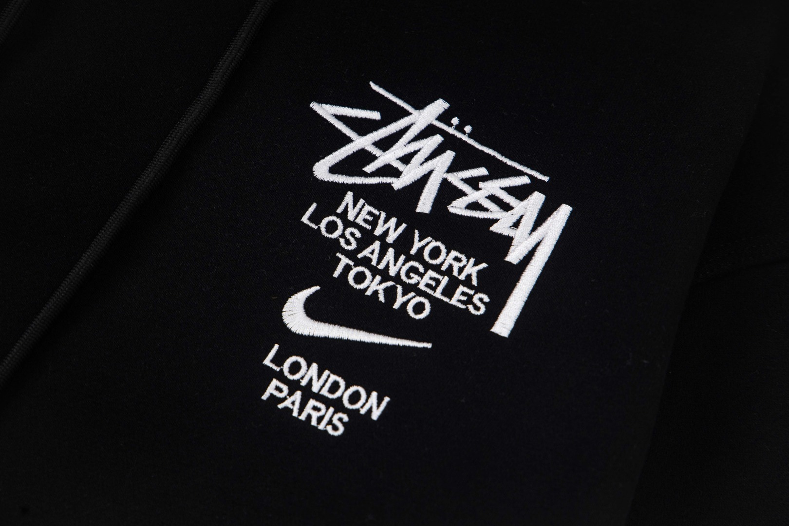 【NIKE x STUSSY旗艦店】連名パーカー 男女兼用 ご好評に付き再入荷！