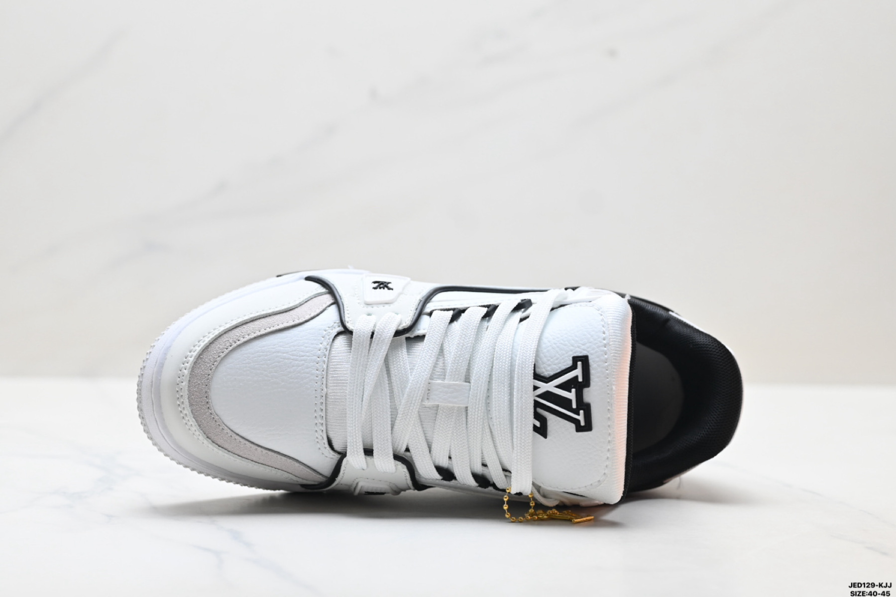 Louis Vuitton Trainer Sneaker Low 