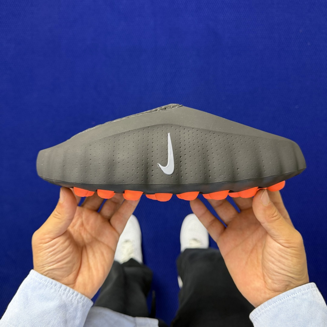 【超人気】Nike Mind 001 