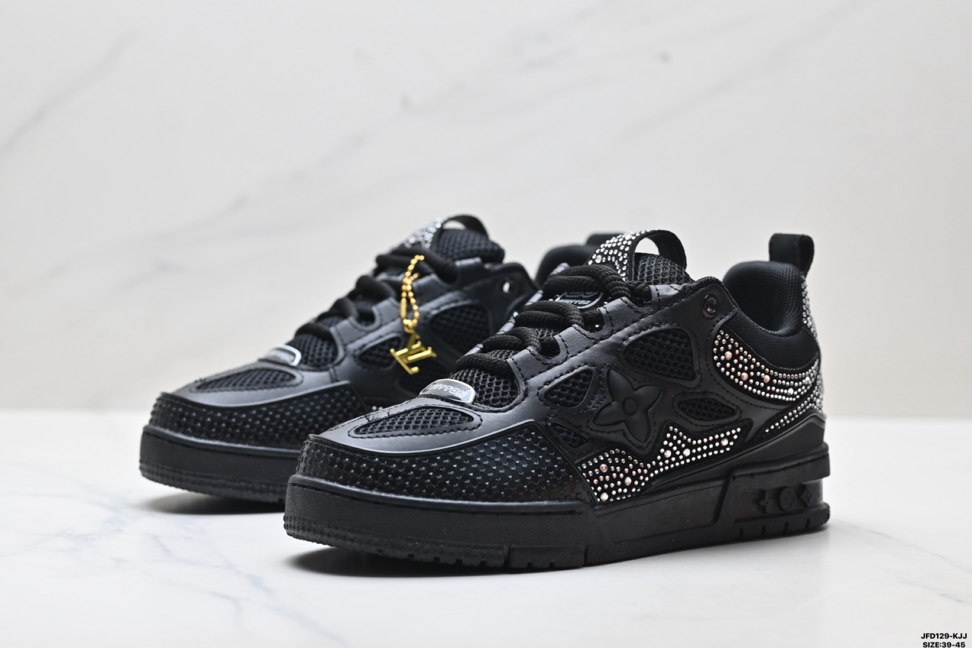 Louis Vuitton Trainer Sneaker Low 