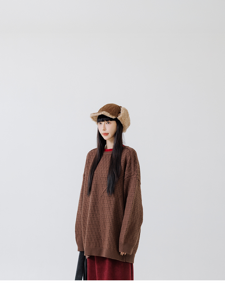 透かし編みオーバーサイズニット 2色展開