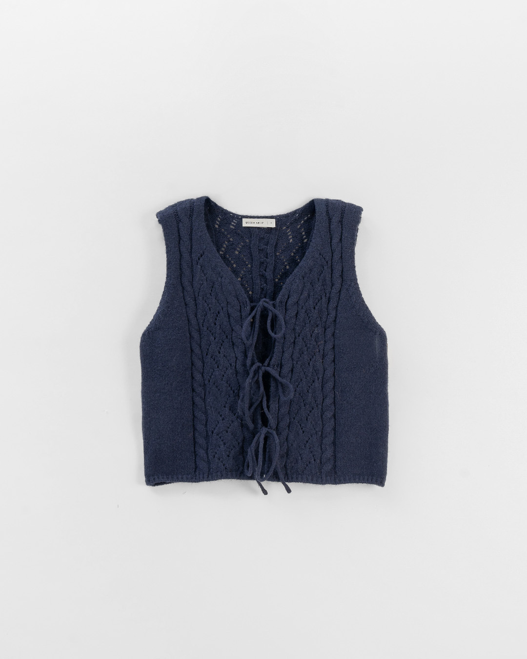 ケーブル透かし編みニットベスト 3色展開