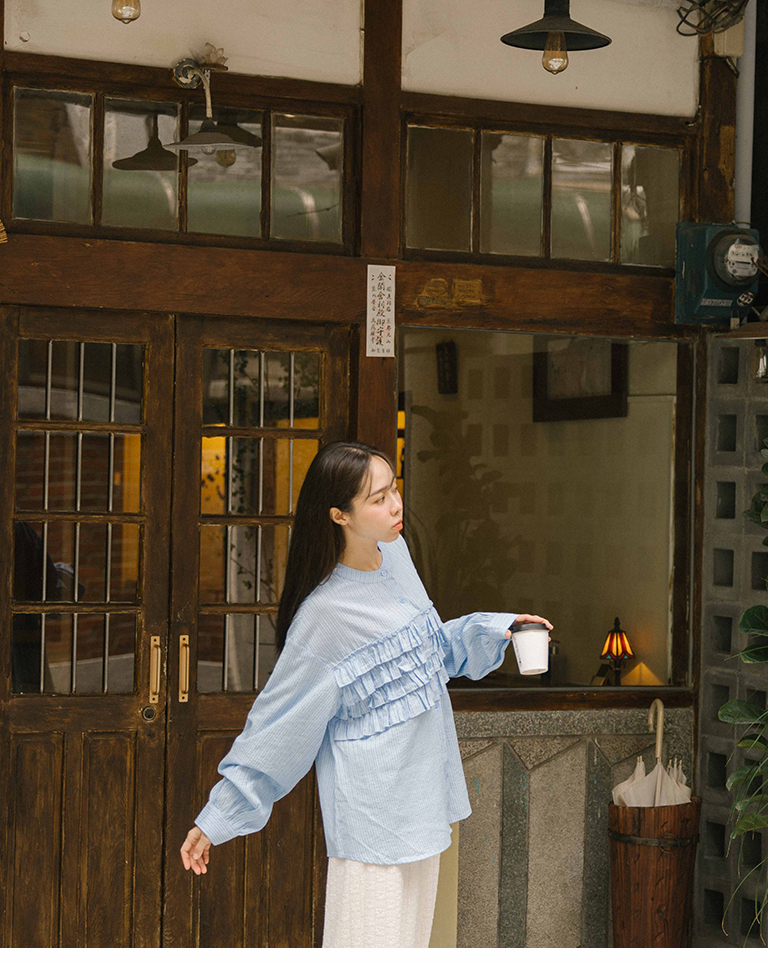 フリルストライプバンドカラーシャツ 2色展開