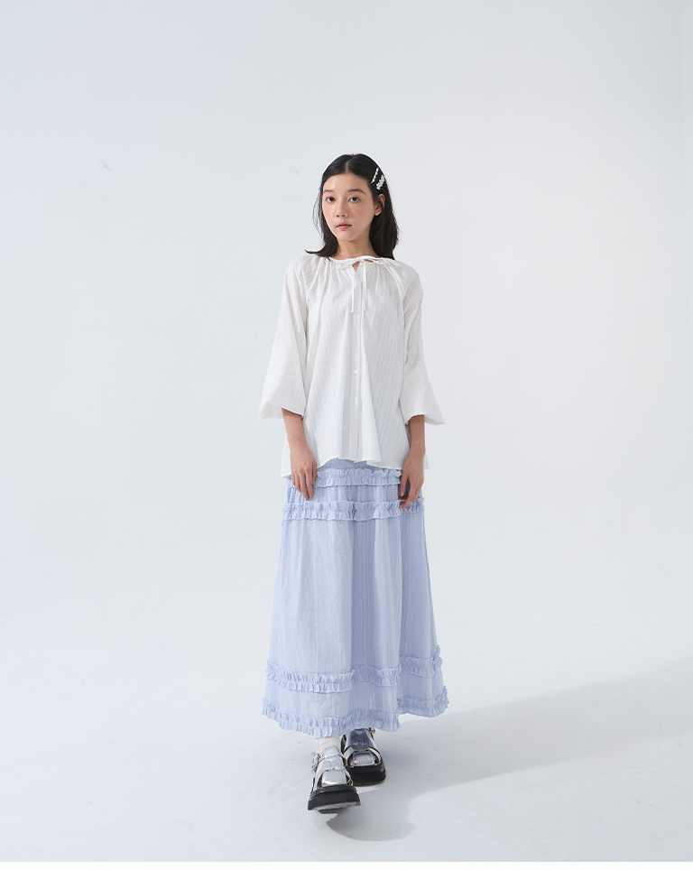 クルーネックリボンシアーブラウス