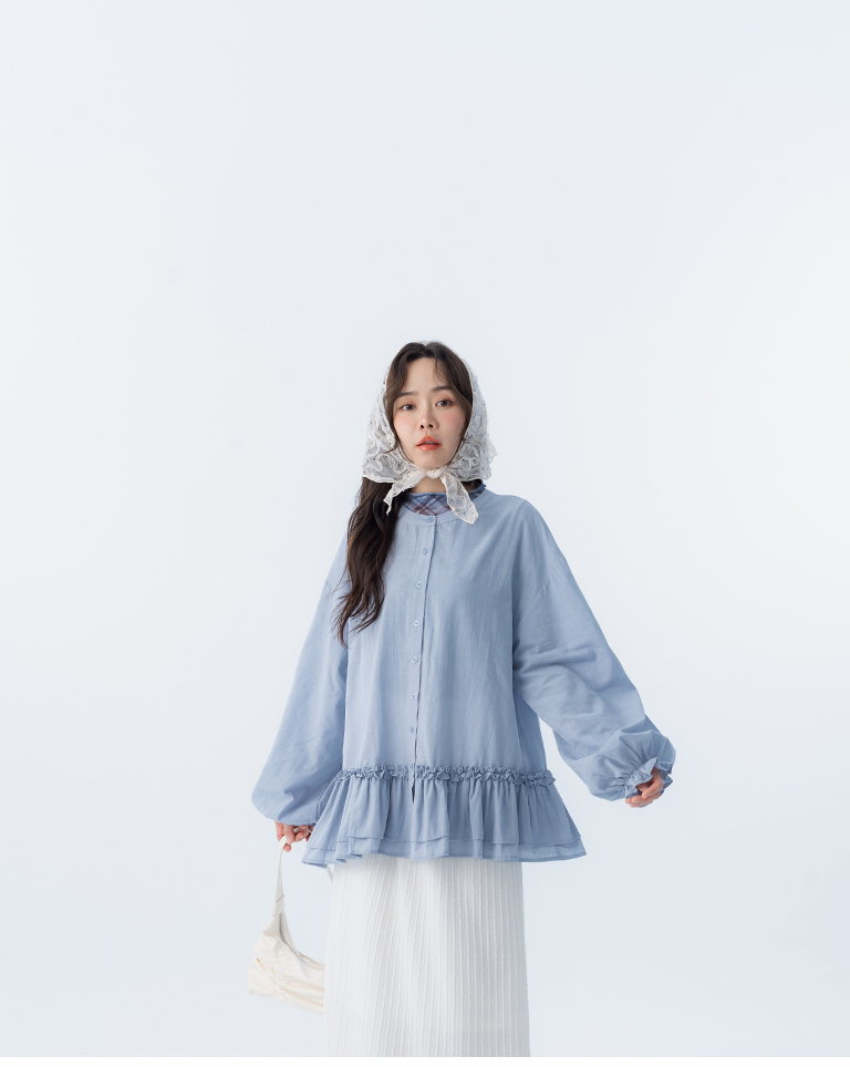 フリル裾ラウンドネックシャツ 2色展開