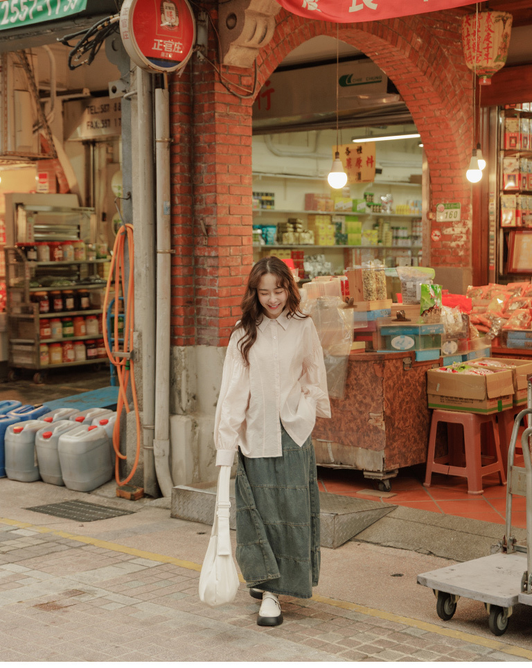 春1尚未收到---ギャザースリーブシアーシャツ 3色展開