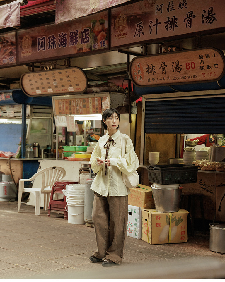 春1尚未收到---ギャザースリーブシアーシャツ 3色展開