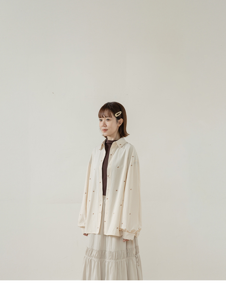 ストライプリボン刺繍ドロストシャツ  2色展開