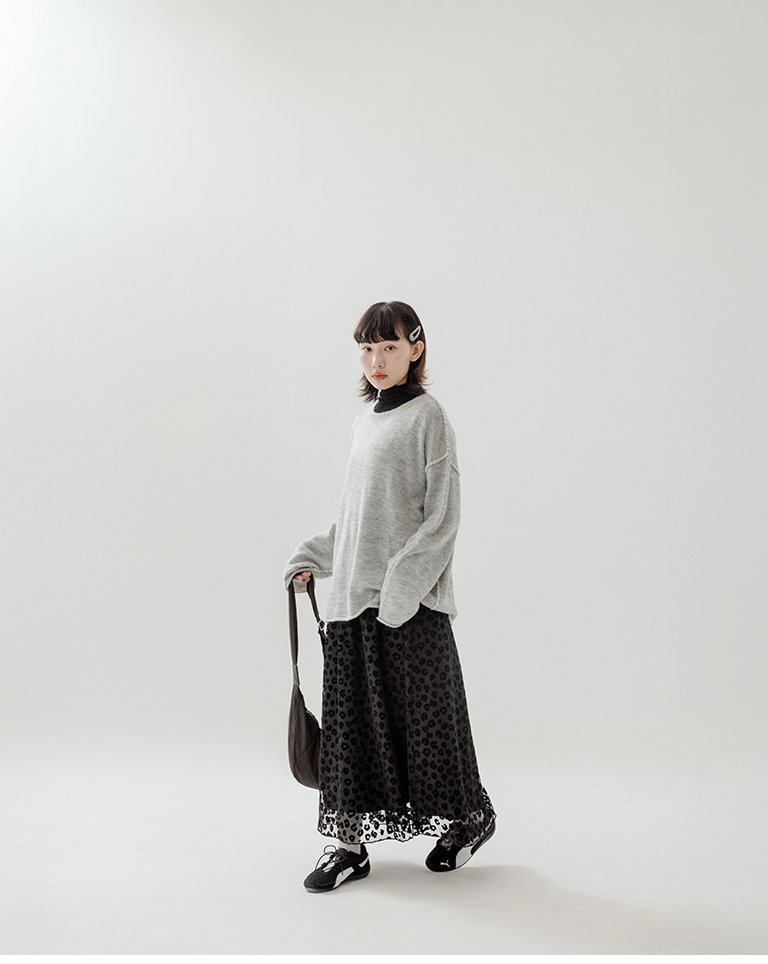 ハンドステッチワイドニット 2色展開