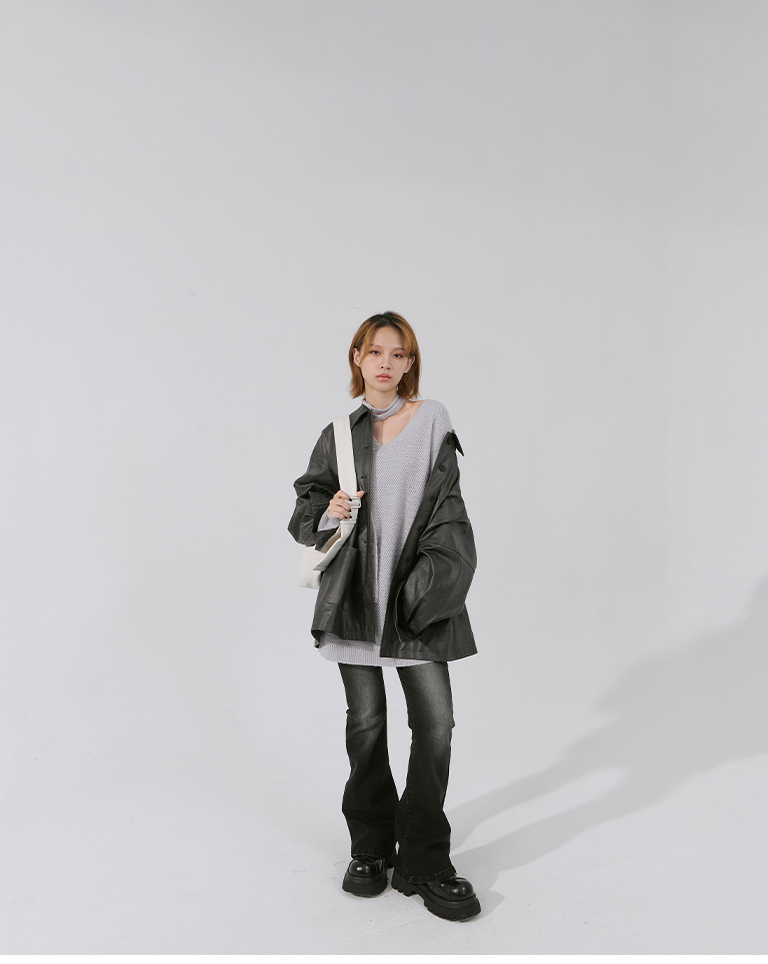 Vネックニットトップス 3色展開